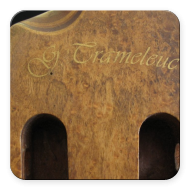 Remplacement de la table d'harmonie d'une guitare Trameleuc